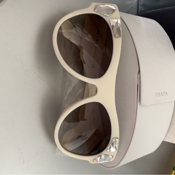 NIB Authentic Prada  Sunglasses with Gem Accents - Picture 3 of 11
